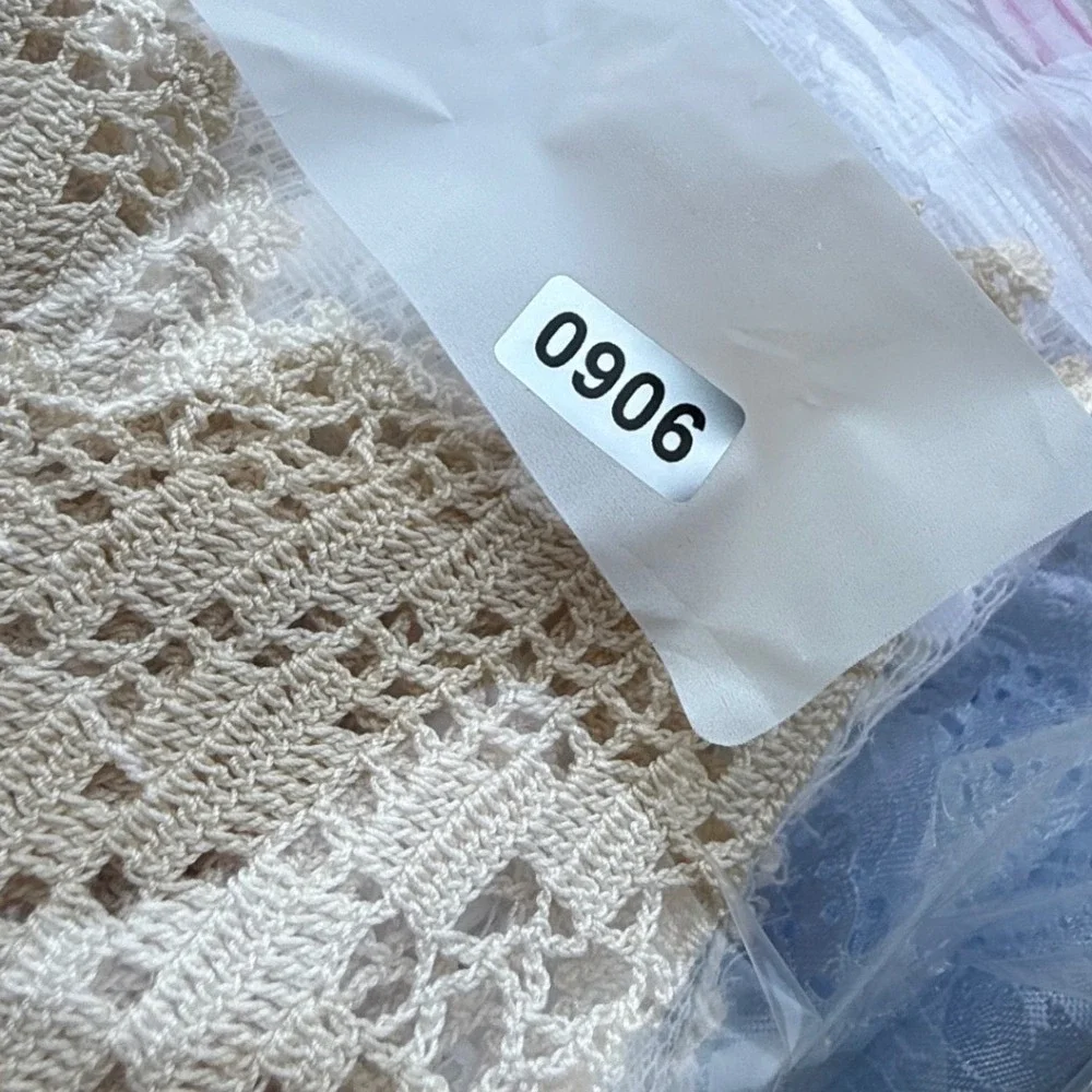 Vintage Hand Crocheted Lace Valance Trim Cream Cotton Scalloped Scarf  20in